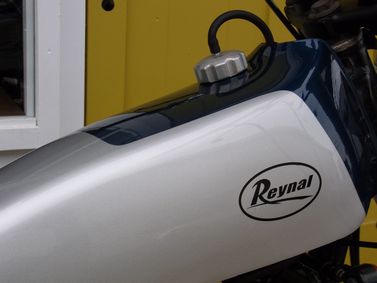 SR400ネイバートラッカータンク画像